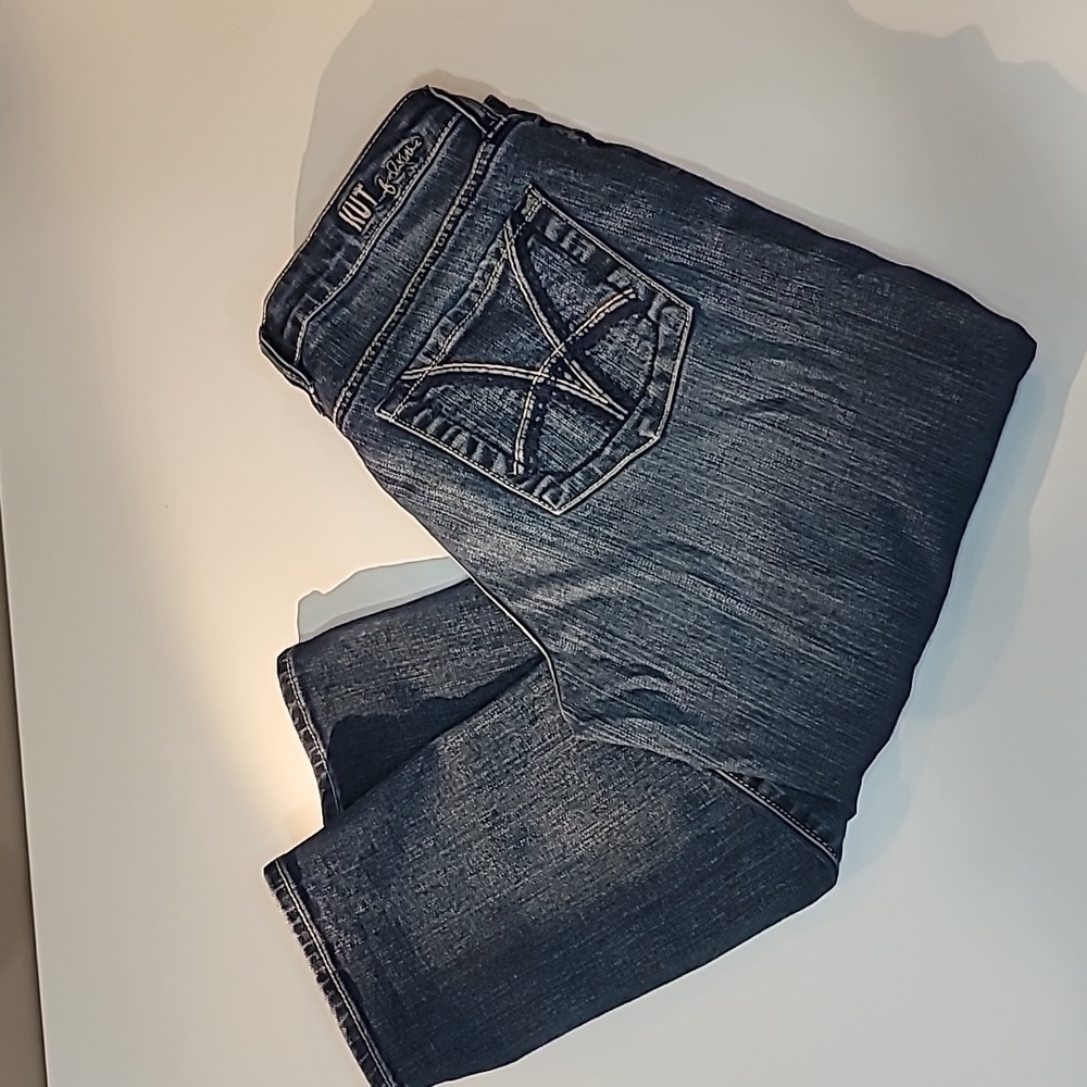 KUT FROM THE KLOTH Straight Leg Midwash Embroidered Pocket Jeans